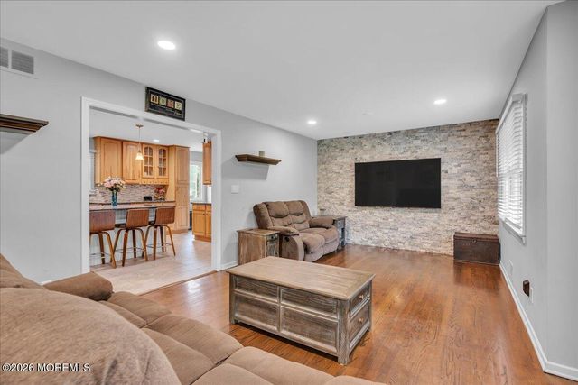 25 Nedshire Drive, Middletown, NJ 07748