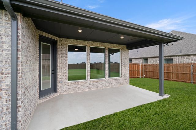 241 Pine Leaf Trail, Waxahachie, TX 75165