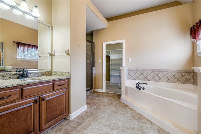 4234 DAWSON RIDGE DR, Millington, TN 38053