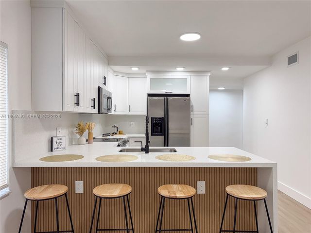 15545 Arizona Rd, Homestead, FL 33033