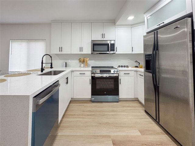 15545 Arizona Rd, Homestead, FL 33033