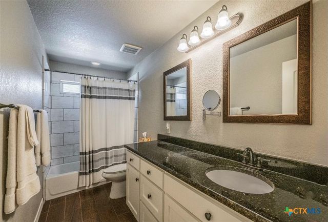 1421 Cottonwood Road, Fischer, TX 78623