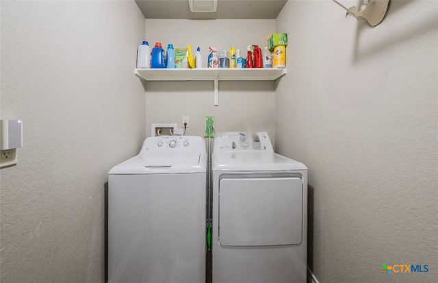 1421 Cottonwood Road, Fischer, TX 78623