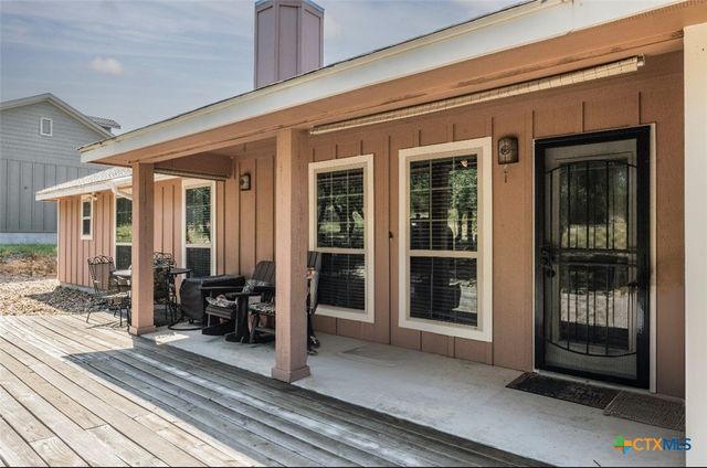 1421 Cottonwood Road, Fischer, TX 78623