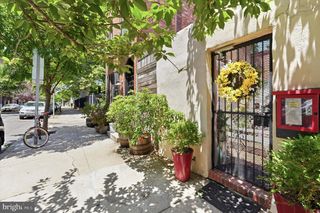 820 S 4TH ST #B, Philadelphia, PA 19147