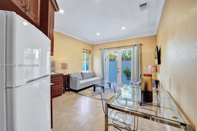 18093 NW 87th Pl 0, Hialeah, FL 33018