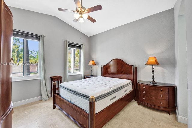 18093 NW 87th Pl 0, Hialeah, FL 33018
