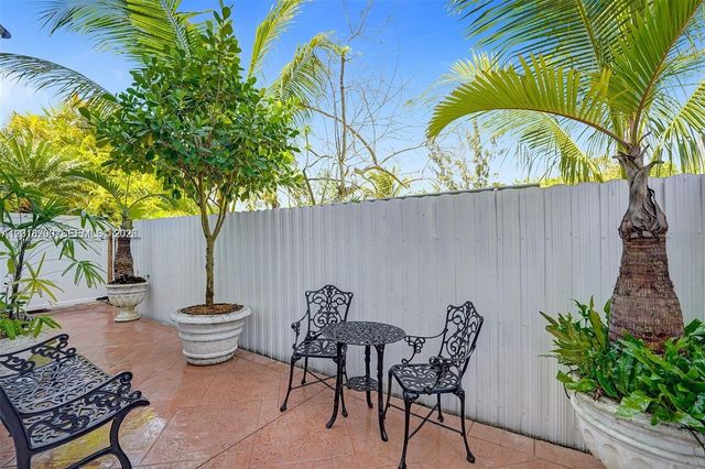 18093 NW 87th Pl 0, Hialeah, FL 33018