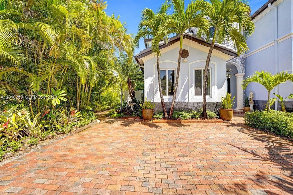 18093 NW 87th Pl 0, Hialeah, FL 33018