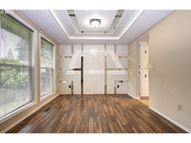 1015 Nw 123RD Cir, Vancouver, WA 98685