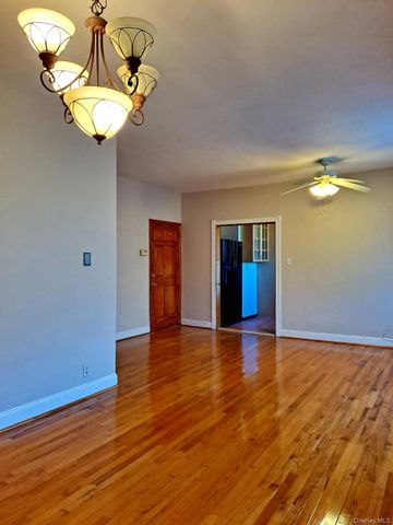 9302 202nd Street, Hollis, NY 11423