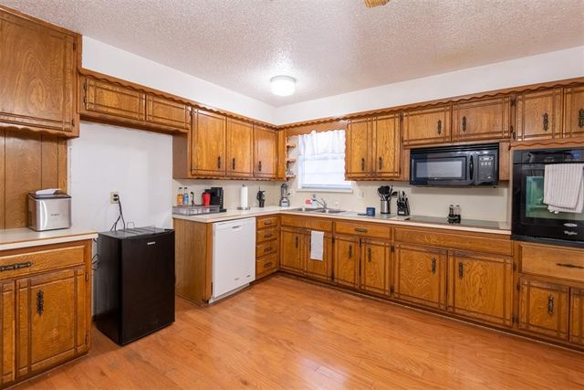 8901 S Kentucky Avenue, Oklahoma City, OK 73159