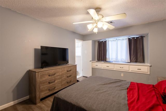 8901 S Kentucky Avenue, Oklahoma City, OK 73159