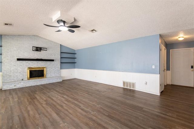 8901 S Kentucky Avenue, Oklahoma City, OK 73159