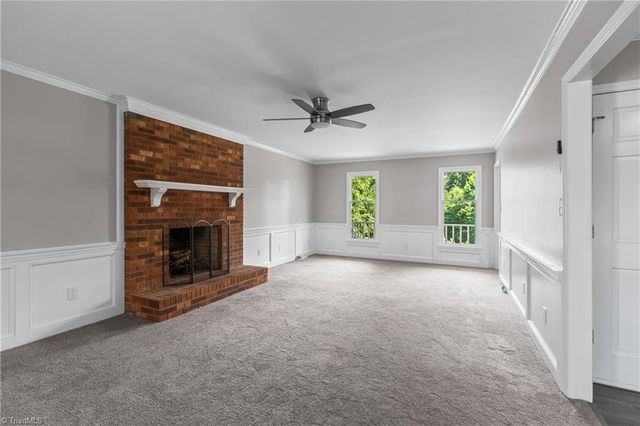 2094 Pembrooke Forest Drive, Winston-salem, NC 27106