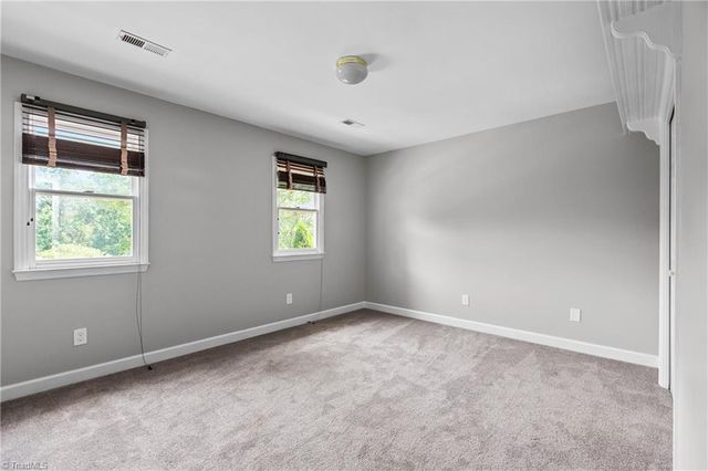 2094 Pembrooke Forest Drive, Winston-salem, NC 27106
