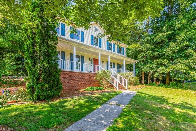 2094 Pembrooke Forest Drive, Winston-salem, NC 27106