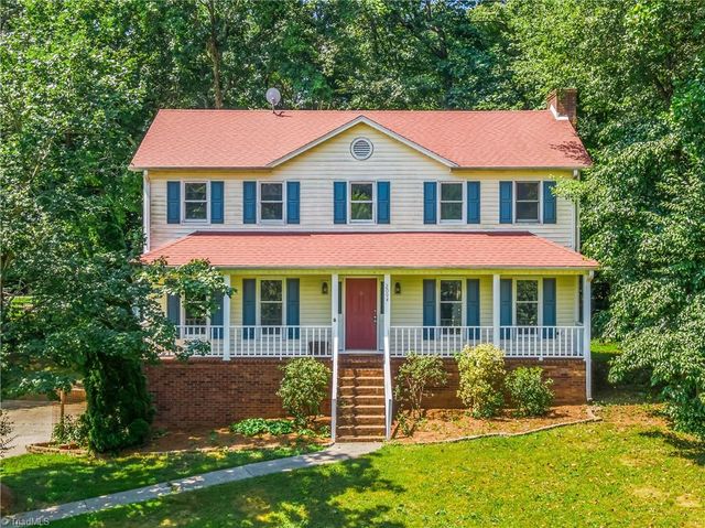 2094 Pembrooke Forest Drive, Winston-salem, NC 27106
