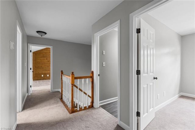 2094 Pembrooke Forest Drive, Winston-salem, NC 27106