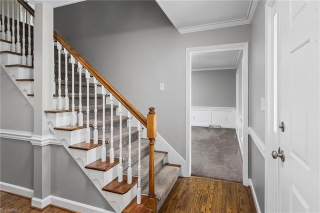 2094 Pembrooke Forest Drive, Winston-salem, NC 27106