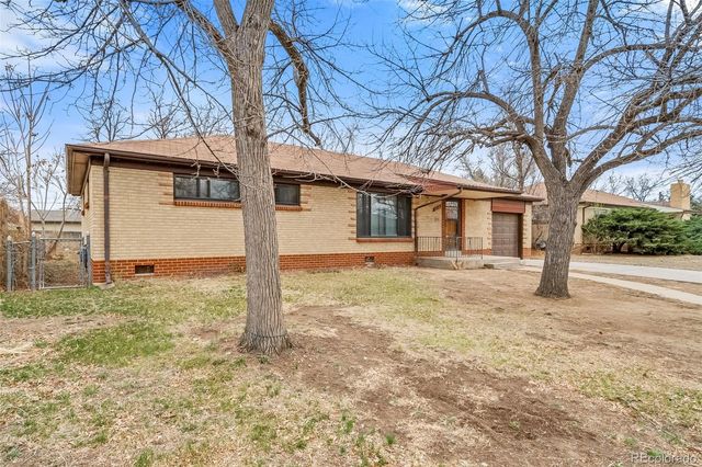 2228 Newark Street, Aurora, CO 80010