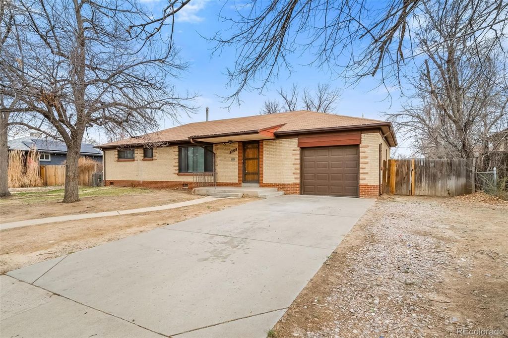 2228 Newark Street, Aurora, CO 80010