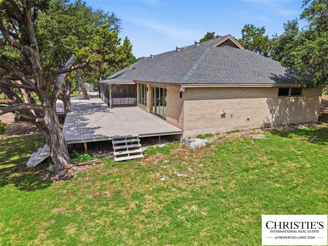 8901 Grandview DR, Jonestown, TX 78645