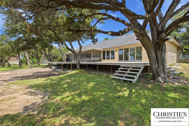 8901 Grandview DR, Jonestown, TX 78645