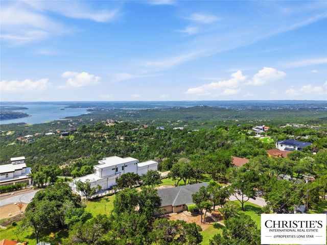 8901 Grandview DR, Jonestown, TX 78645