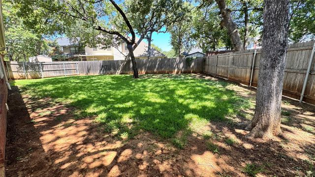 6705 Marie Weldon Court, Arlington, TX 76001