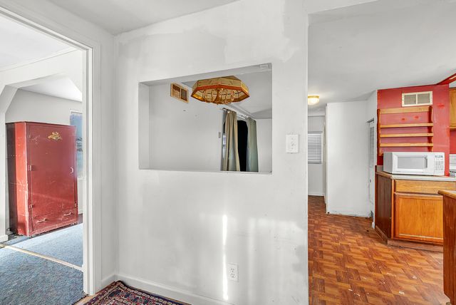 576 Lake Eliza Gateway, Hebron, IN 46341