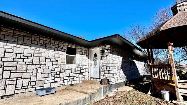 16478 Hale Mountain Road, Morrow, AR 72749