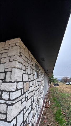 16478 Hale Mountain Road, Morrow, AR 72749