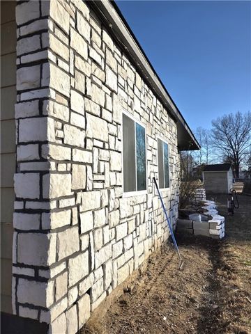 16478 Hale Mountain Road, Morrow, AR 72749