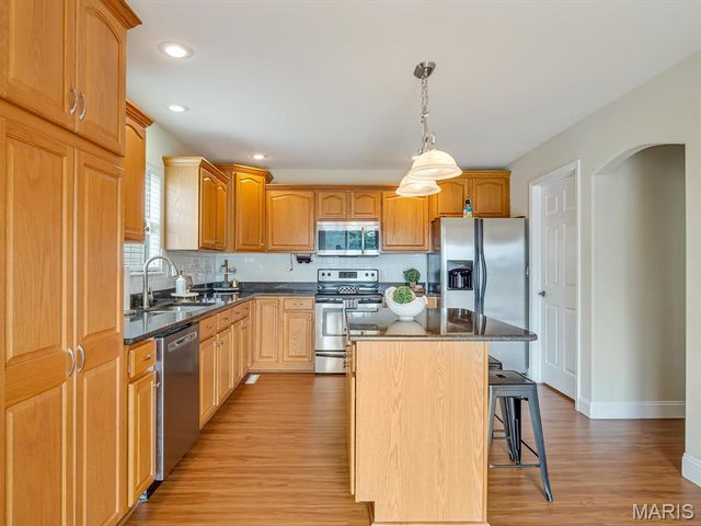 209 Heritage Street, Columbia, IL 62236