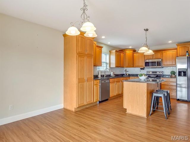 209 Heritage Street, Columbia, IL 62236