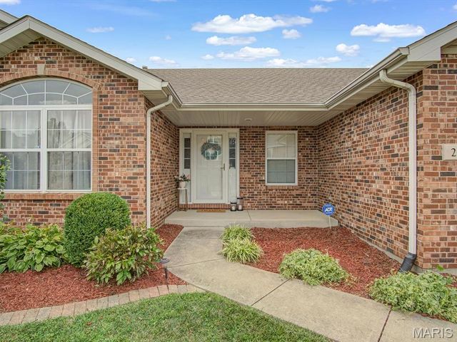 209 Heritage Street, Columbia, IL 62236