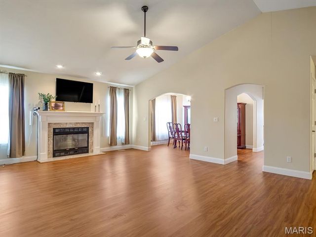 209 Heritage Street, Columbia, IL 62236