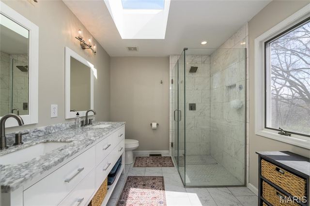 5018 Ringer Road, St Louis, MO 63129