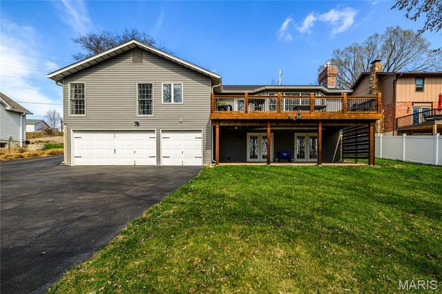 5018 Ringer Road, St Louis, MO 63129