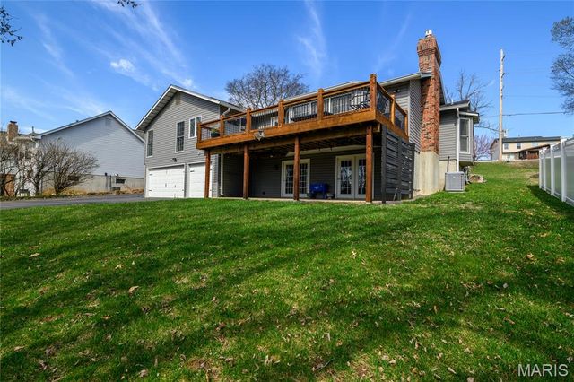 5018 Ringer Road, St Louis, MO 63129