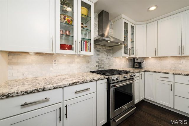 5018 Ringer Road, St Louis, MO 63129