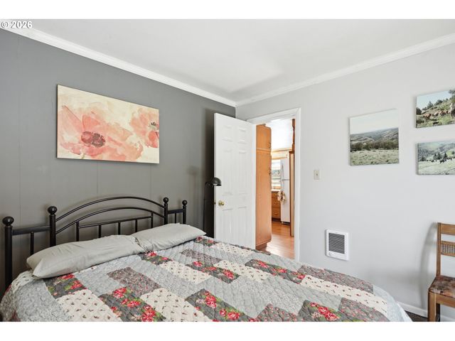 320 DESCHUTES St, Wasco, OR 97065