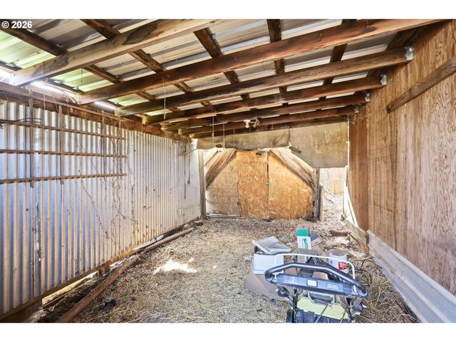 320 DESCHUTES St, Wasco, OR 97065