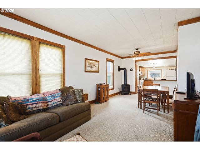 320 DESCHUTES St, Wasco, OR 97065