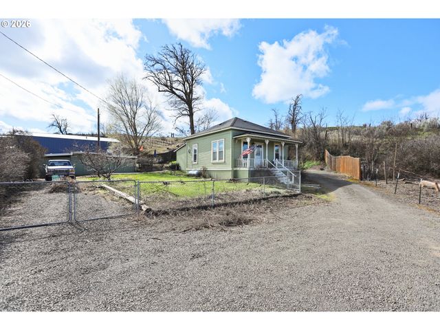 320 DESCHUTES St, Wasco, OR 97065