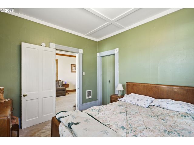 320 DESCHUTES St, Wasco, OR 97065