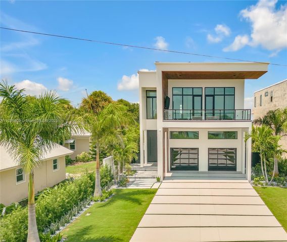 1194 N Peninsula Ave, New Smyrna Beach, FL 32169