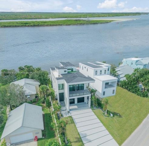 1194 N Peninsula Ave, New Smyrna Beach, FL 32169