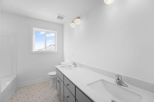 7459 Waters Edge Avenue, Shakopee, MN 55379